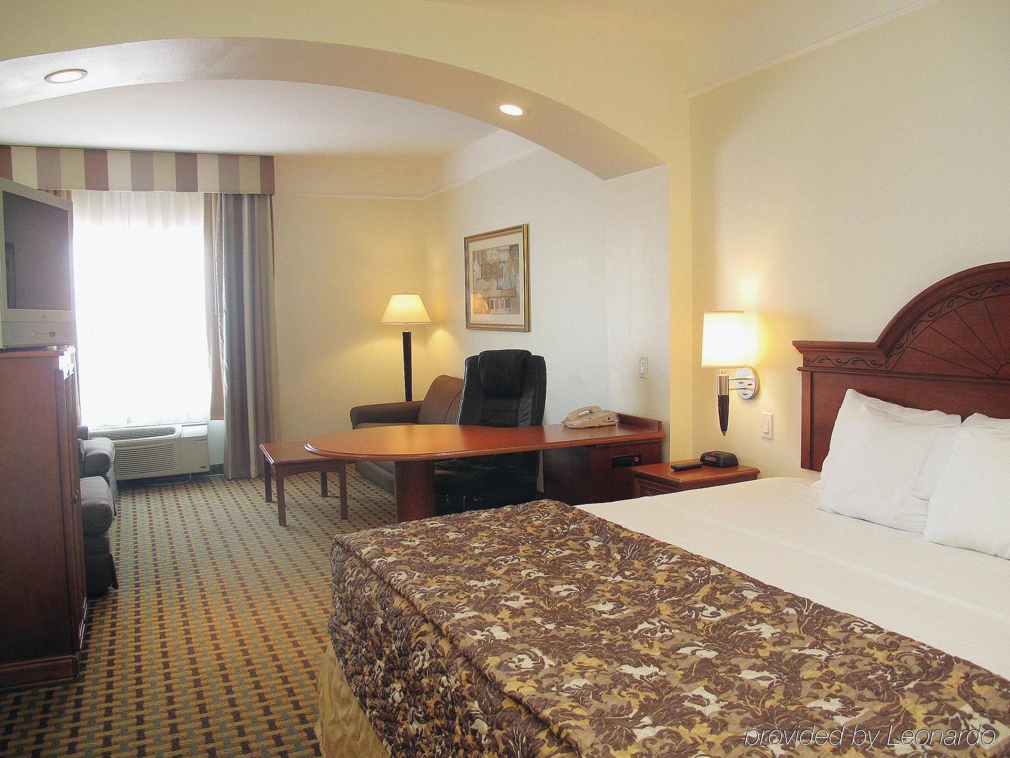 La Quinta By Wyndham Granbury Hotel Room photo